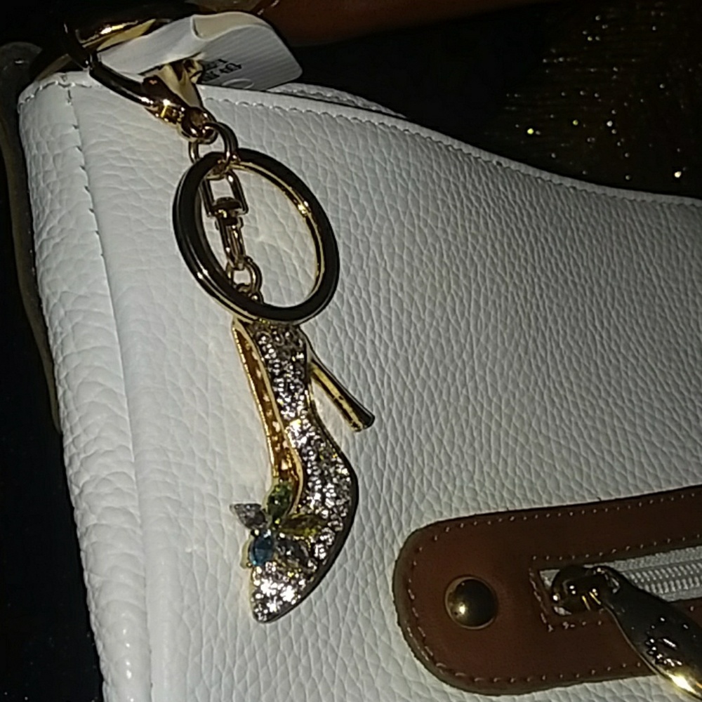 Key Fob - Picture 1 of 7